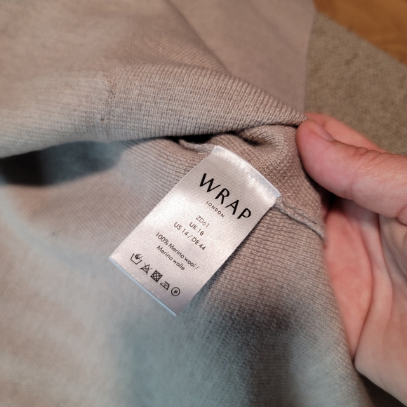 WRAP london 100% Merino Wool wrap mid long length layering sweater - Picture 5 of 6